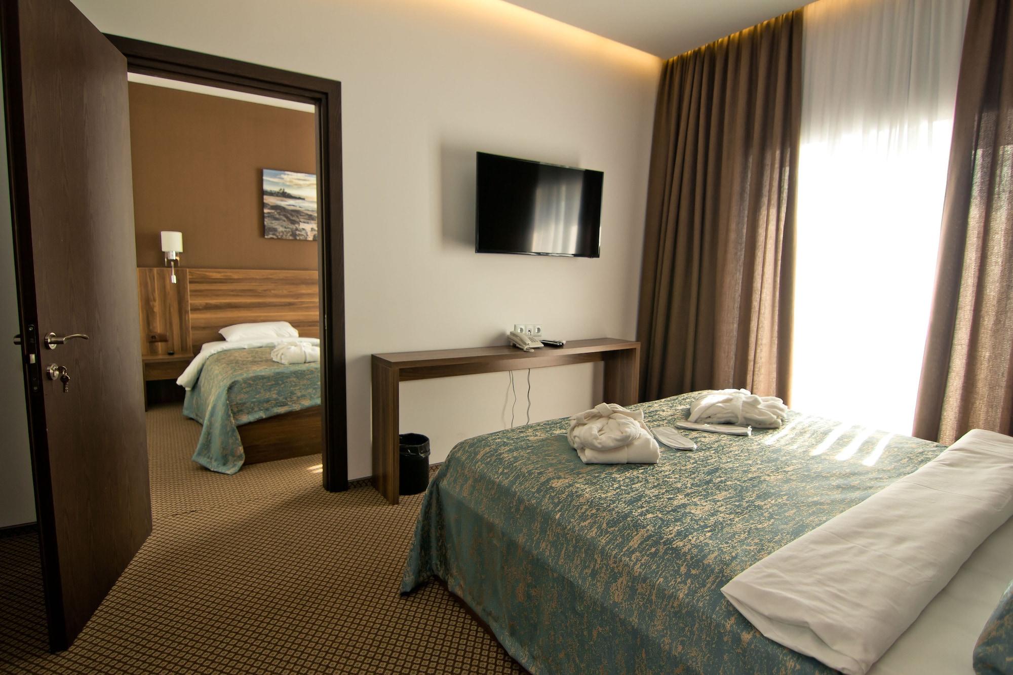 Sky Inn Батуми Екстериор снимка