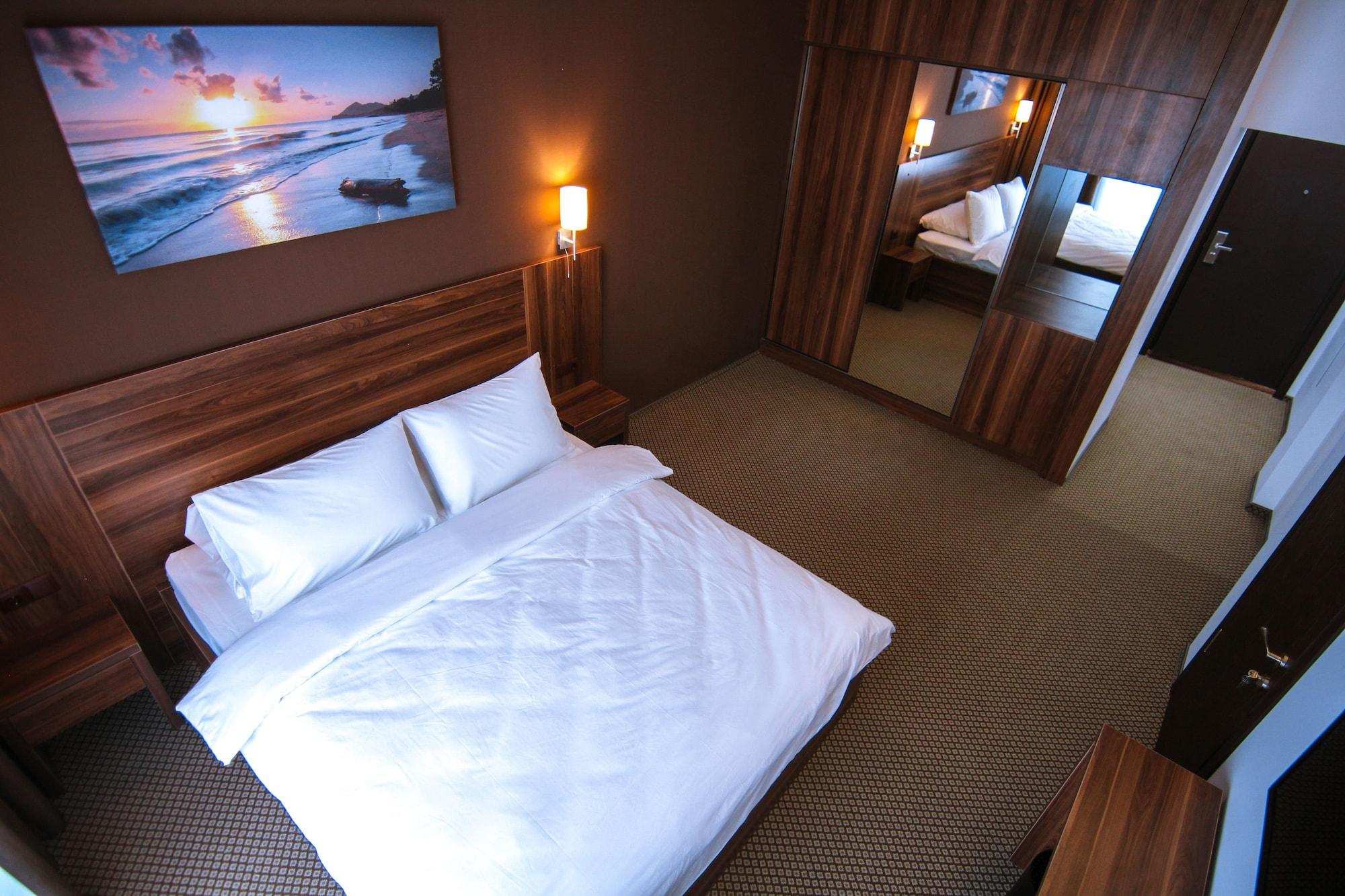 Sky Inn Батуми Екстериор снимка