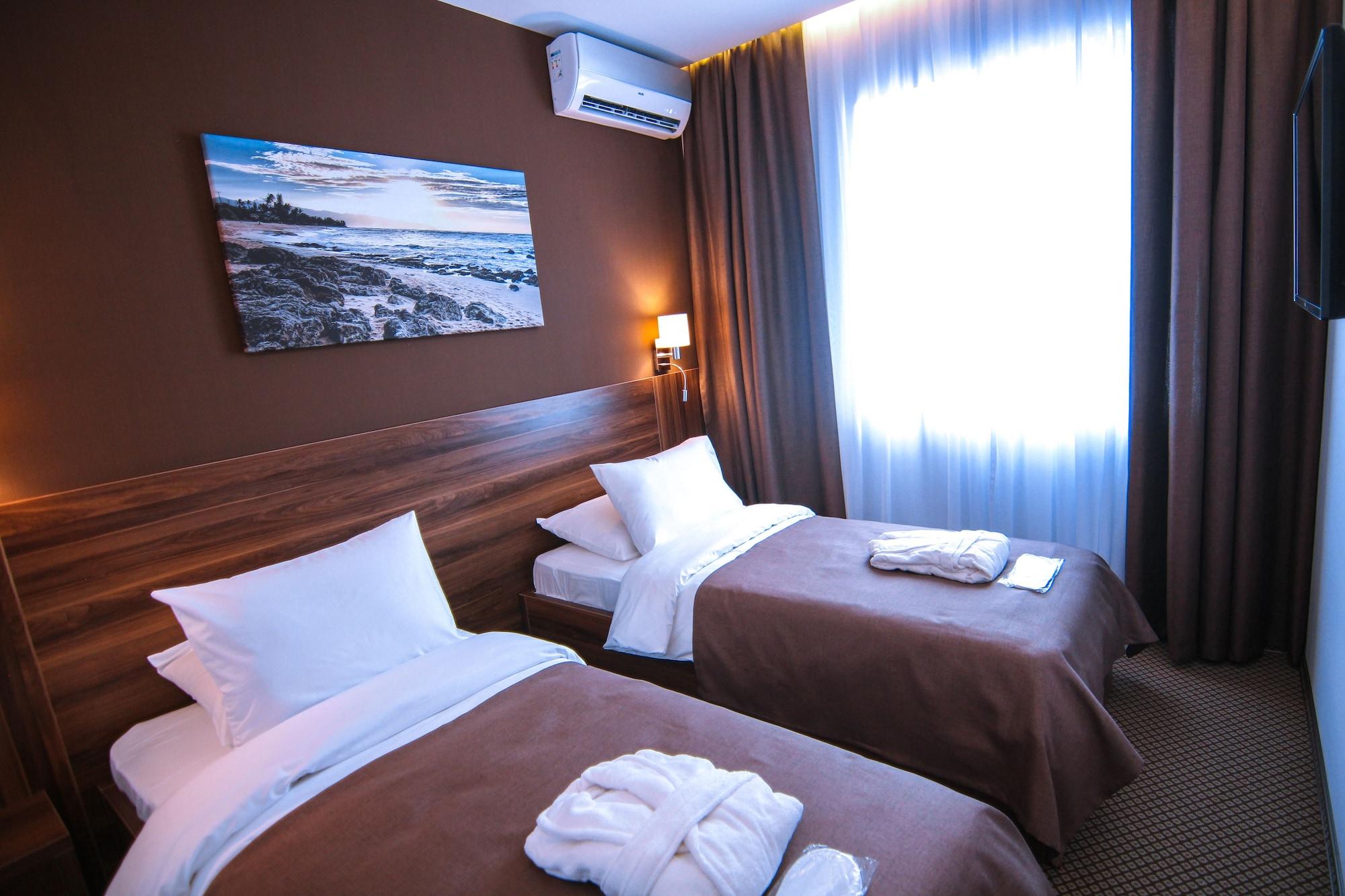 Sky Inn Батуми Екстериор снимка