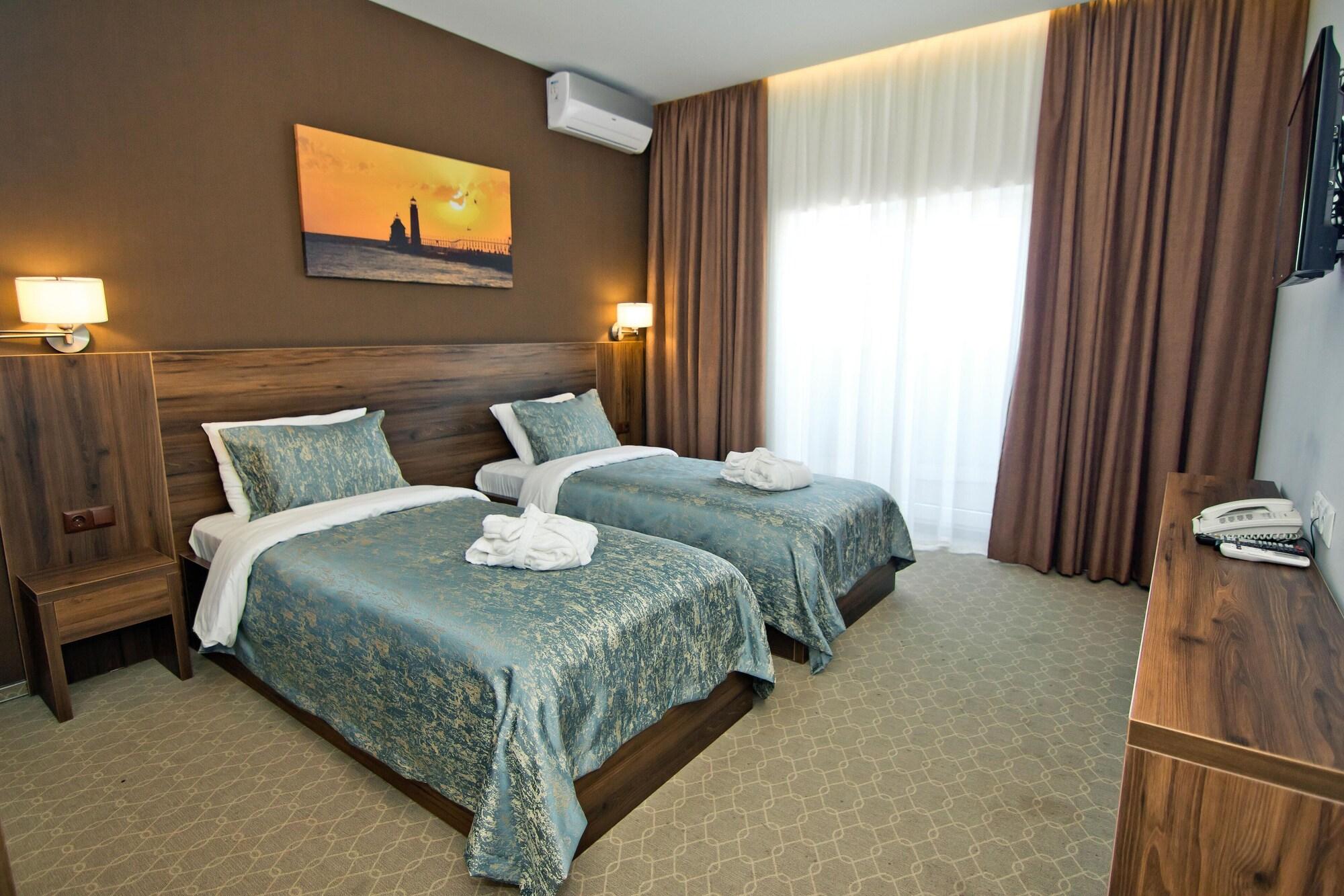 Sky Inn Батуми Екстериор снимка