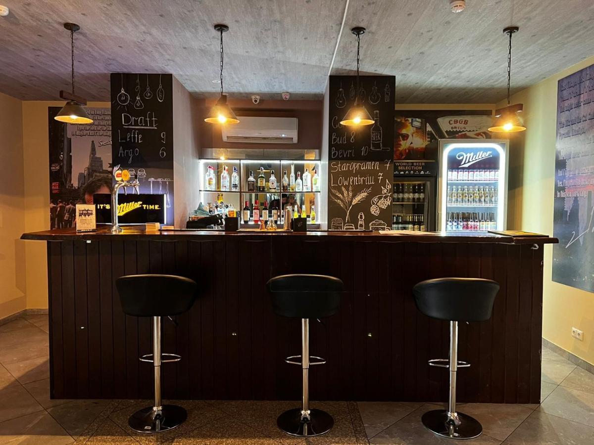 Sky Inn Батуми Екстериор снимка