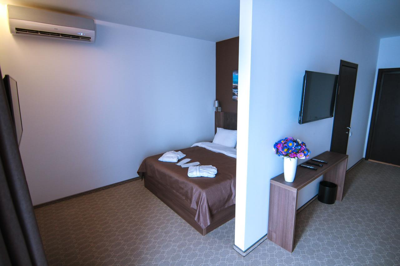 Sky Inn Батуми Екстериор снимка