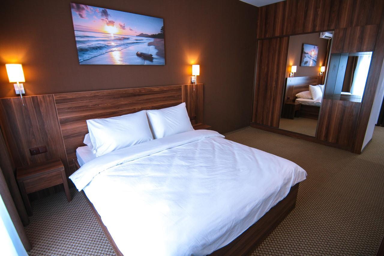 Sky Inn Батуми Екстериор снимка