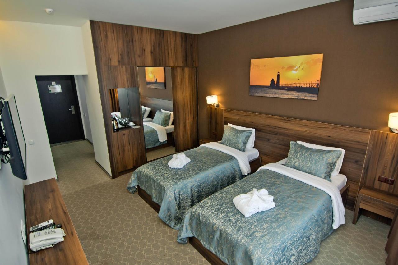 Sky Inn Батуми Екстериор снимка